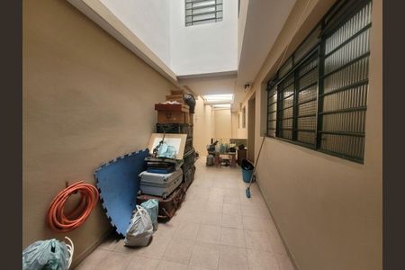 Casa à venda com 240m², 3 quartos e 2 vagas