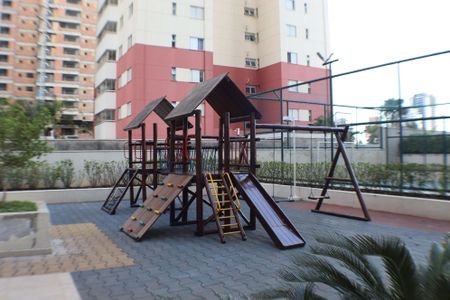 Apartamento à venda com 57m², 2 quartos e 1 vaga Apartamento à venda com 57m², 2 quartos e 1 vagaÁrea comum - Playground