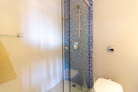 Casa para alugar com 648m², 4 quartos e 5 vagas Casa para alugar com 648m², 4 quartos e 5 vagasBanheiro da Suíte 3