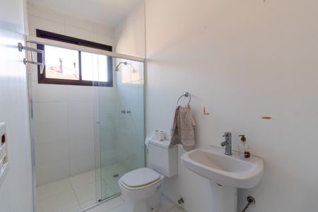 Casa para alugar com 648m², 4 quartos e 5 vagas Casa para alugar com 648m², 4 quartos e 5 vagasBanheiro de serviço