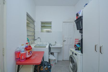 Casa à venda com 100m², 2 quartos e 2 vagasÁrea de Serviço