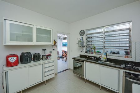 Casa à venda com 100m², 2 quartos e 2 vagasCozinha