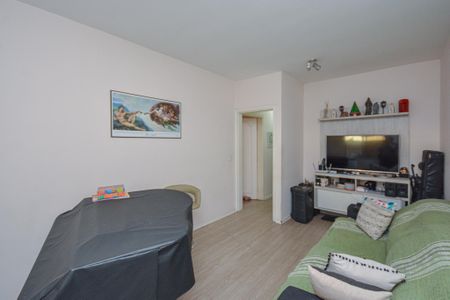 Casa à venda com 100m², 2 quartos e 2 vagasSala