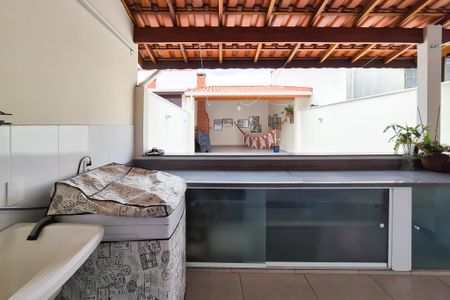 Casa à venda com 174m², 3 quartos e 2 vagas Casa à venda com 174m², 3 quartos e 2 vagasÁrea de Serviço
