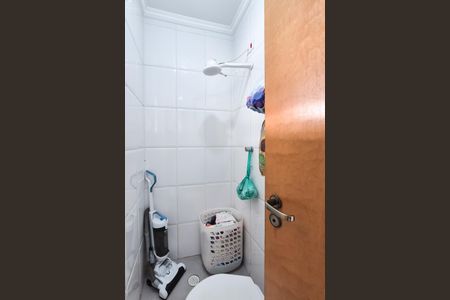 Casa à venda com 174m², 3 quartos e 2 vagas Casa à venda com 174m², 3 quartos e 2 vagasBanheiro de serviço