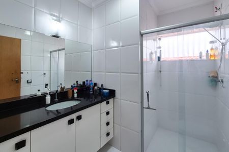 Casa à venda com 174m², 3 quartos e 2 vagas Casa à venda com 174m², 3 quartos e 2 vagasBanheiro Social
