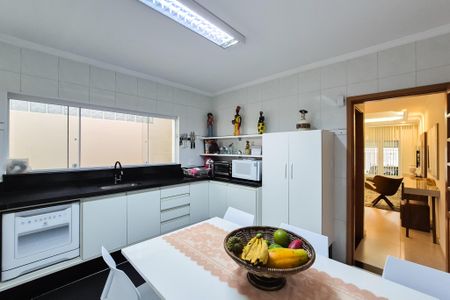 Casa à venda com 174m², 3 quartos e 2 vagas Casa à venda com 174m², 3 quartos e 2 vagasCozinha