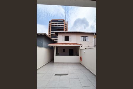 Casa à venda com 174m², 3 quartos e 2 vagas Casa à venda com 174m², 3 quartos e 2 vagasQuintal