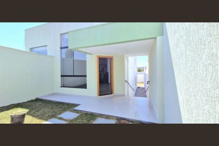 Casa à venda com 180m², 3 quartos e 2 vagasÁrea Externa