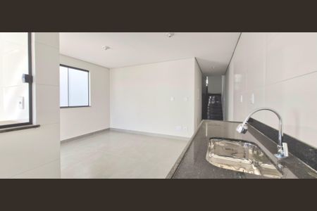 Casa à venda com 180m², 3 quartos e 2 vagasCozinha