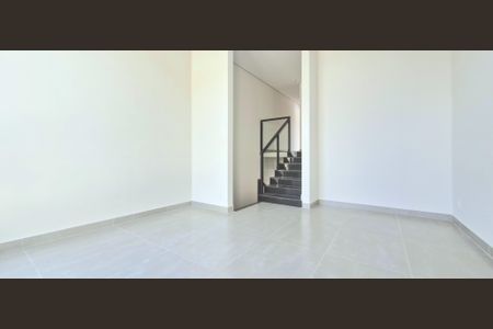 Casa à venda com 180m², 3 quartos e 2 vagasSala