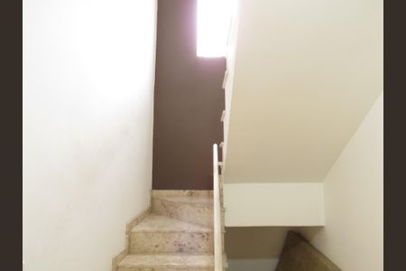 Hall da Escada de casa à venda com 3 quartos, 217m² em Bela Vista, Osasco