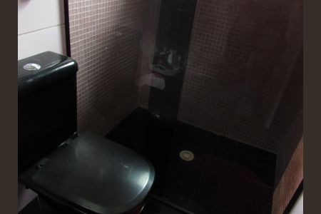 Casa à venda com 217m², 3 quartos e 5 vagasBanheiro Suíte 3