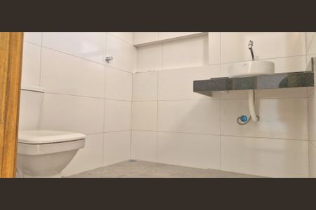 Casa à venda com 180m², 3 quartos e 2 vagasBanheiro da Suíte 2