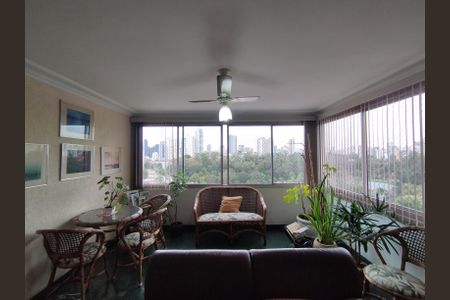 Apartamento à venda com 140m², 3 quartos e 1 vaga Apartamento à venda com 140m², 3 quartos e 1 vagaSala