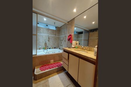 Apartamento à venda com 140m², 3 quartos e 1 vaga Apartamento à venda com 140m², 3 quartos e 1 vagaBanheiro Social