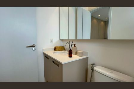 Apartamento à venda com 193m², 3 quartos e 3 vagasBanheiro da Suíte 2