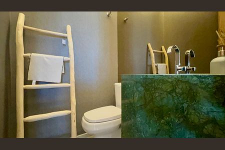 Apartamento à venda com 193m², 3 quartos e 3 vagasLavabo