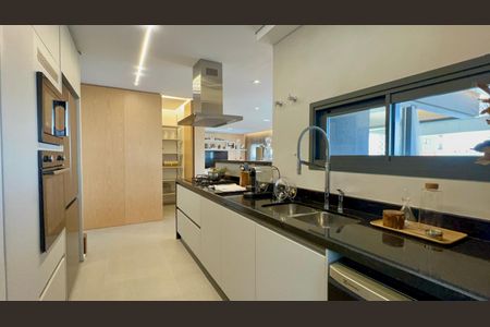 Apartamento à venda com 193m², 3 quartos e 3 vagasCozinha