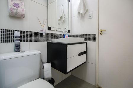 Casa à venda com 300m², 2 quartos e 2 vagasBanheiro da Suíte 2