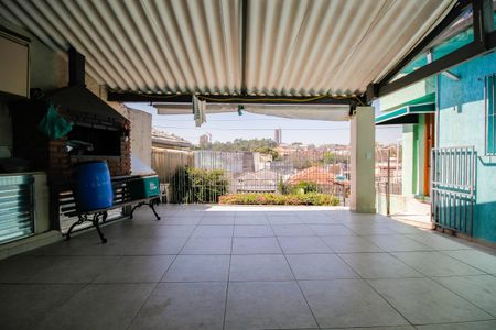 Casa à venda com 300m², 2 quartos e 2 vagasChurrasqueira