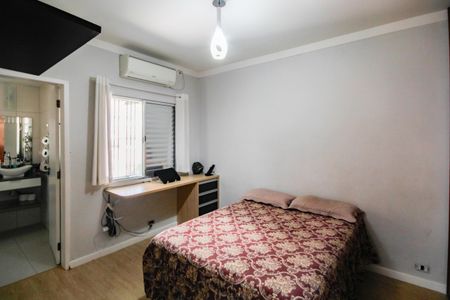 Casa à venda com 300m², 2 quartos e 2 vagasSuíte 1