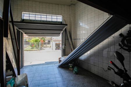 Casa à venda com 300m², 2 quartos e 2 vagasGaragem