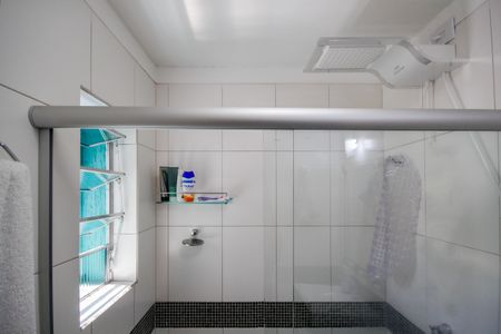 Casa à venda com 300m², 2 quartos e 2 vagasBanheiro da Suíte 2