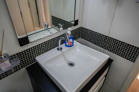 Casa à venda com 300m², 2 quartos e 2 vagasBanheiro da Suíte 2