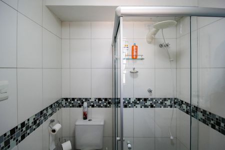 Casa à venda com 300m², 2 quartos e 2 vagasBanheiro da Suíte 1