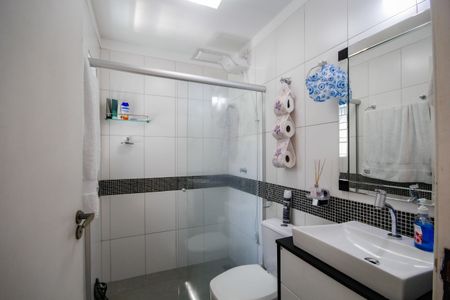 Casa à venda com 300m², 2 quartos e 2 vagasBanheiro da Suíte 2