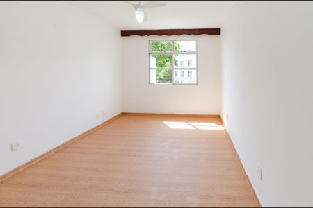 Sala de apartamento para alugar com 2 quartos, 43m² em Padre Eustáquio, Belo Horizonte