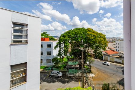 Vista de apartamento para alugar com 2 quartos, 43m² em Padre Eustáquio, Belo Horizonte