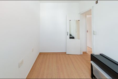 Quarto 2 de apartamento para alugar com 2 quartos, 43m² em Padre Eustáquio, Belo Horizonte