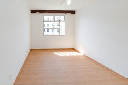 Sala de apartamento para alugar com 2 quartos, 43m² em Padre Eustáquio, Belo Horizonte