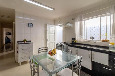 Casa à venda com 140m², 2 quartos e 1 vaga Casa à venda com 140m², 2 quartos e 1 vagaCozinha