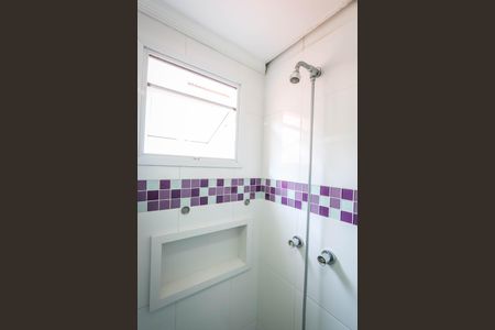 Casa de condomínio à venda com 127m², 3 quartos e 2 vagasBanheiro 