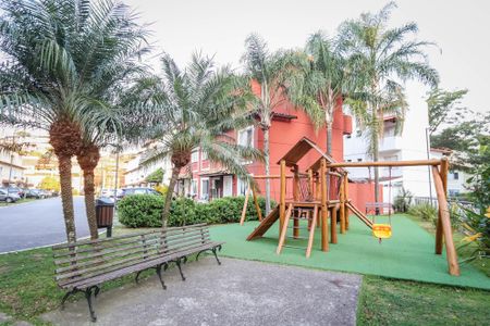 Casa de condomínio à venda com 127m², 3 quartos e 2 vagasÁrea Comum - Playground