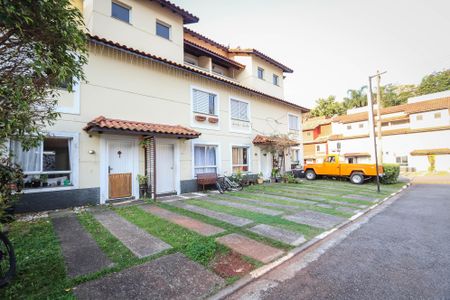 Casa de condomínio à venda com 127m², 3 quartos e 2 vagasFachada