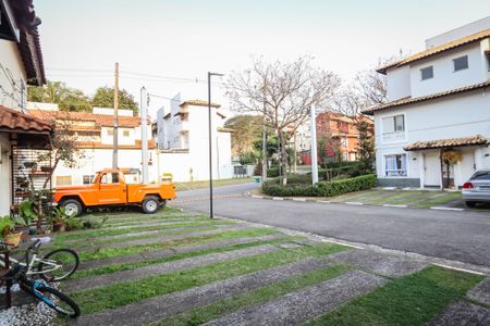 Casa de condomínio à venda com 127m², 3 quartos e 2 vagasVista da Rua
