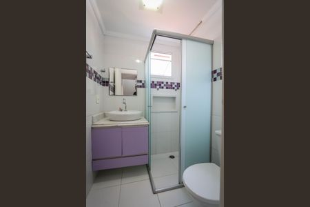 Casa de condomínio à venda com 127m², 3 quartos e 2 vagasBanheiro 