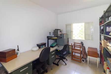 Casa à venda com 125m², 5 quartos e 2 vagas Casa à venda com 125m², 5 quartos e 2 vagasQuarto Casa 2