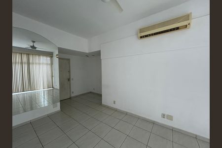 Apartamento à venda com 90m², 2 quartos e 1 vagaSala