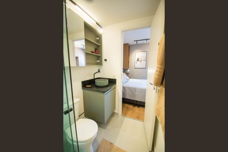 Studio para alugar com 32m², 1 quarto e sem vaga Studio para alugar com 32m², 1 quarto e sem vagaBanheiro