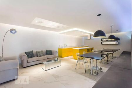 Studio à venda com 30m², 1 quarto e 1 vaga Studio à venda com 30m², 1 quarto e 1 vagaÁrea comum - Salão de festas