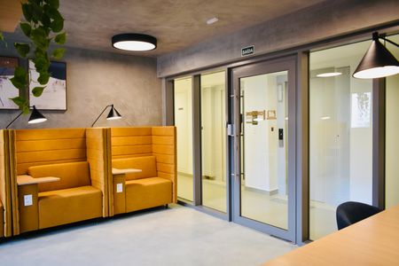 Studio à venda com 44m², 0 quarto e sem vaga Studio à venda com 44m², 0 quarto e sem vagaCoworking