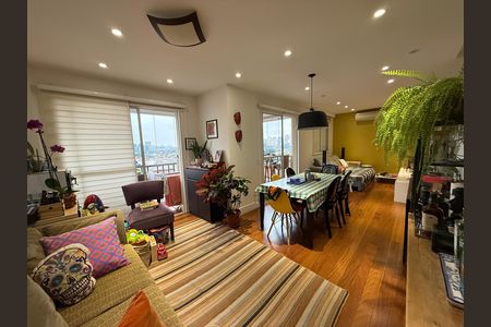 Apartamento à venda com 115m², 3 quartos e 2 vagas Apartamento à venda com 115m², 3 quartos e 2 vagasSala de Jantar