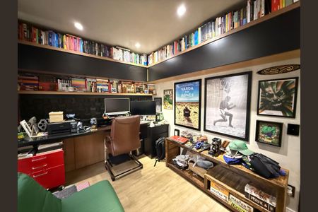 Apartamento à venda com 115m², 3 quartos e 2 vagas Apartamento à venda com 115m², 3 quartos e 2 vagasEscritório