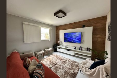 Sala de casa à venda com 3 quartos, 125m² em Pechincha, Rio de Janeiro