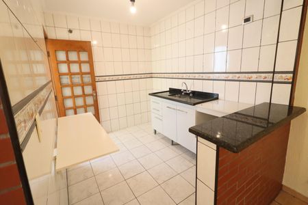 Casa à venda com 240m², 4 quartos e 2 vagasCozinha 2